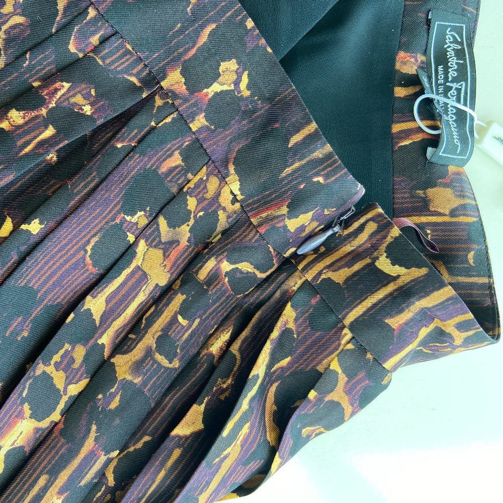 SALVATORE FERRAGAMO FLARED CHECKED SKIRT mu628 - Picture 10 of 13